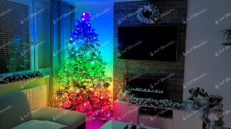 Osvetlenie na stromček Twinkly stringst multicolor. Farebné svetielka v širokom farebnom spektre na stromčeku.